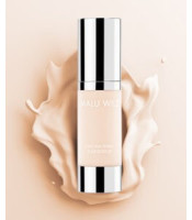 Malu Wilz Natural Finish Foundation with a makeup sponge as a gift malu wilz